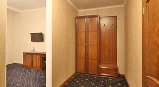 Гостиница Аустерия Отель Белгород Стандартный двухместный номер с 2 отдельными кроватями-1